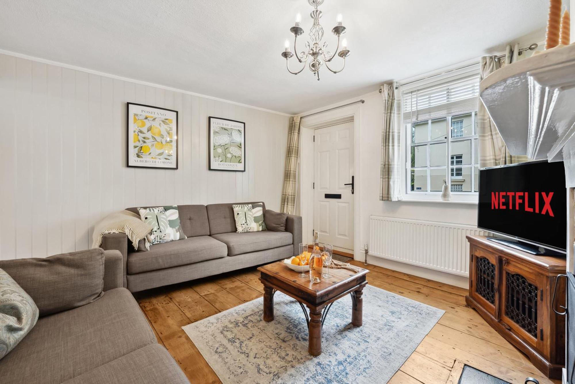 2 Bedrooms Stunning Westgate Cottage Retreat, Central Winchester, Free On-Street Parking Permit, With Garden Close To Cathedral - Sleeps 6, Pets Are Welcome, Summer Special Offer! - By Blue Puffin Stays Kültér fotó